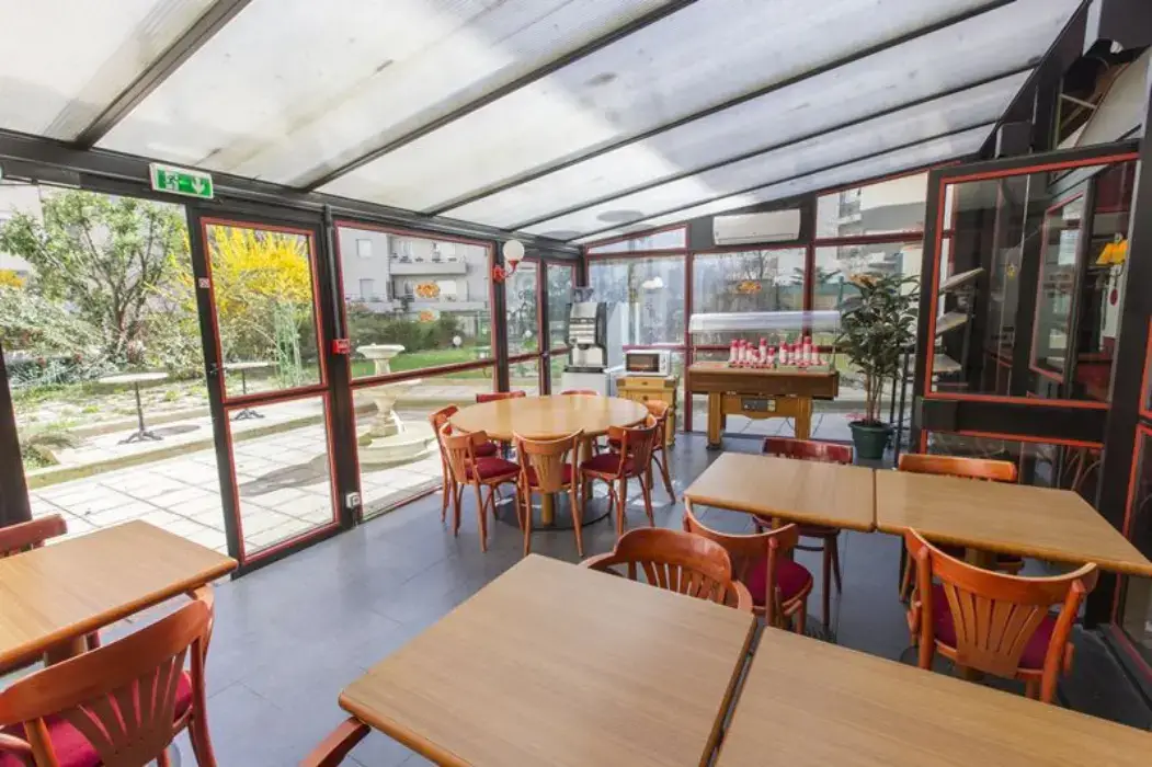 Hipotel Paris Hippodrome Parc Floral 8
