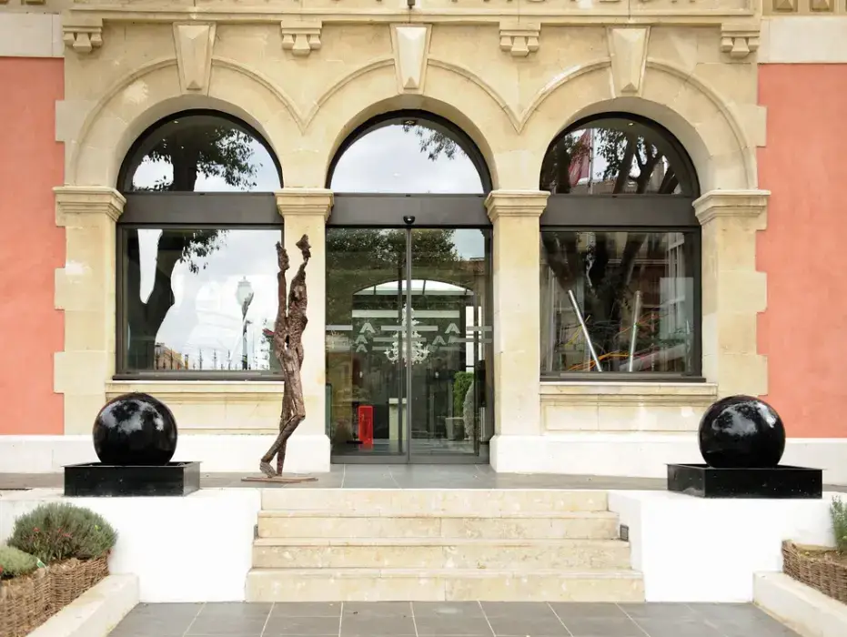 Newhotel Of Marseille 6