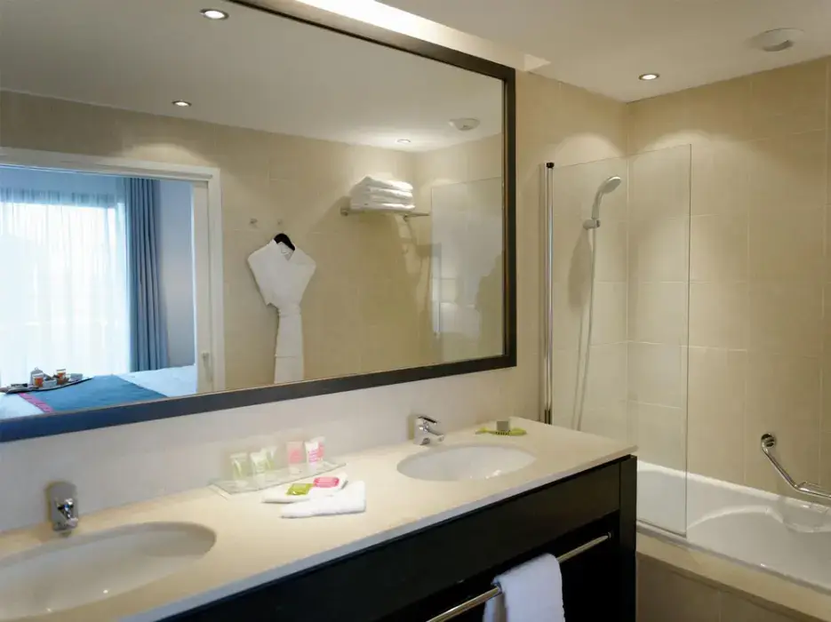 Newhotel Of Marseille 10