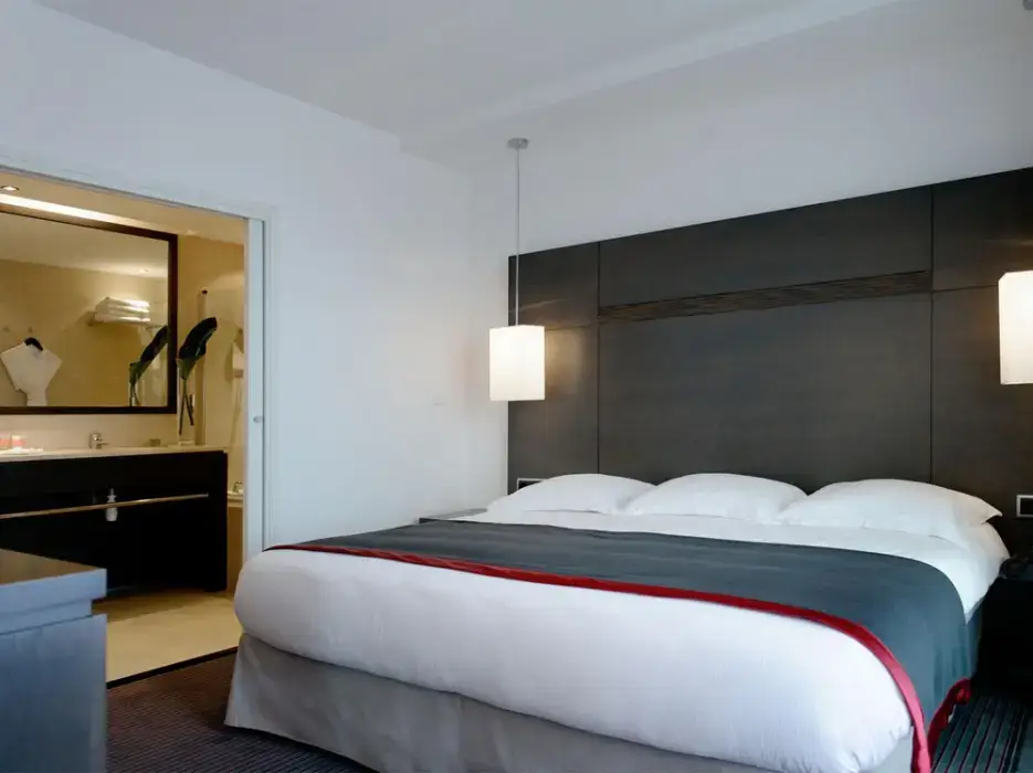 Newhotel Of Marseille 14