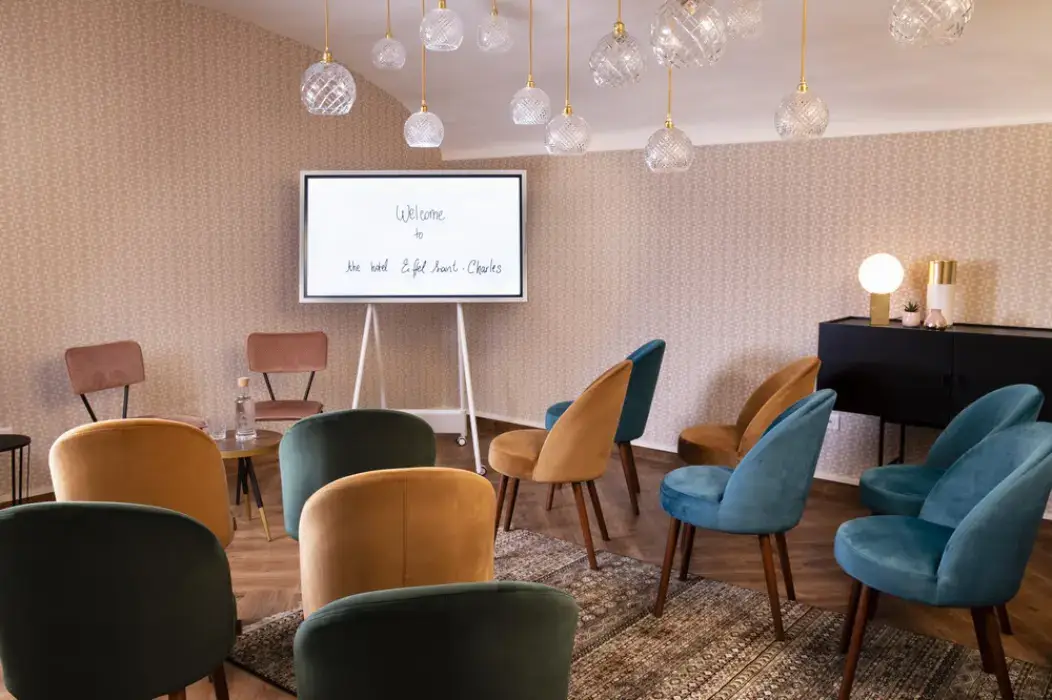 Hôtel Eiffel St Charles 9