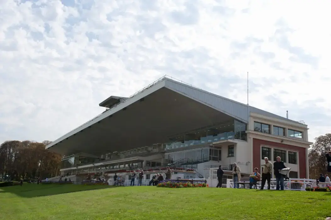 Hippodrome de Saint-Cloud 2