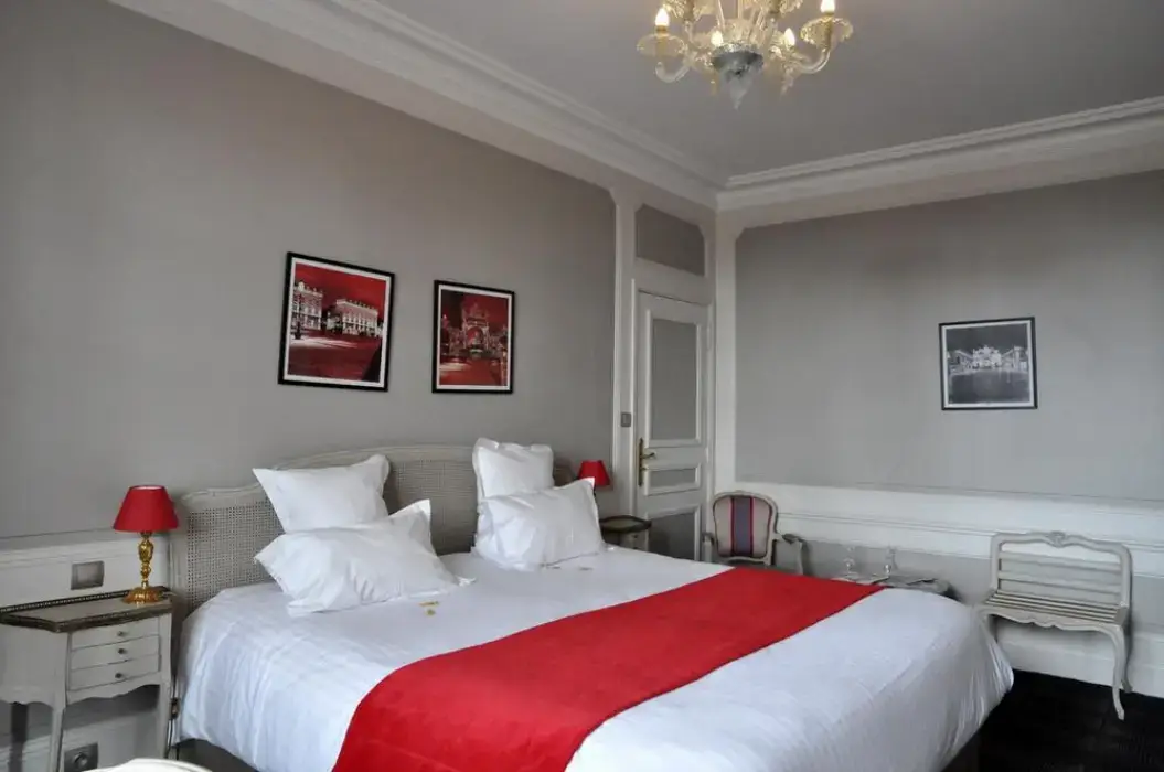 Grand hôtel de la Reine 4