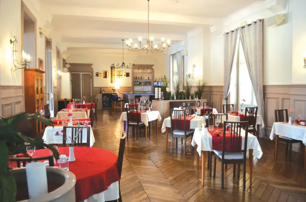 Grand Hôtel Thermal Bourbon-Lancy 6