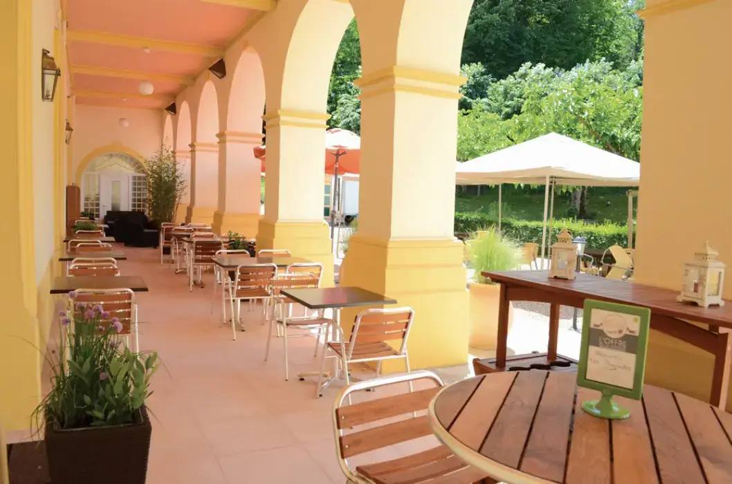 Grand Hôtel Thermal Bourbon-Lancy 7