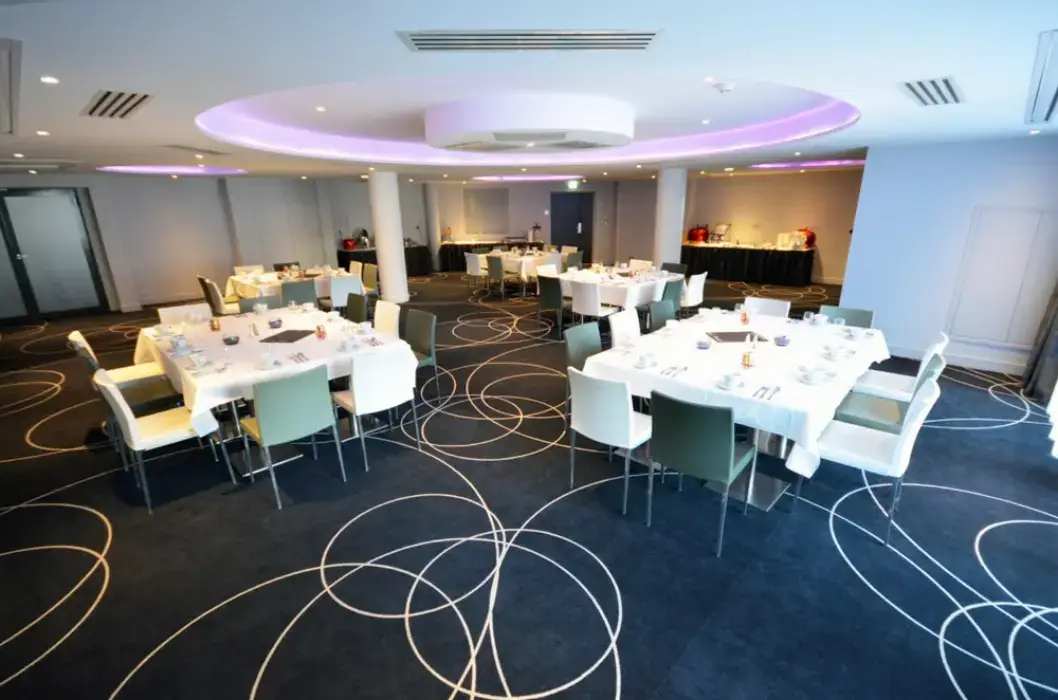 Holiday Inn Dijon 4