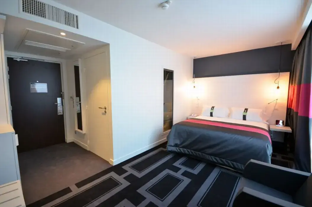 Holiday Inn Dijon 8
