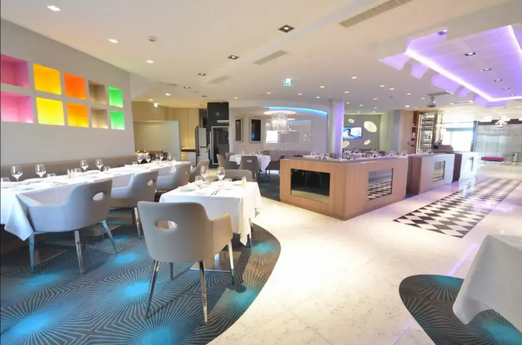 Holiday Inn Dijon 9