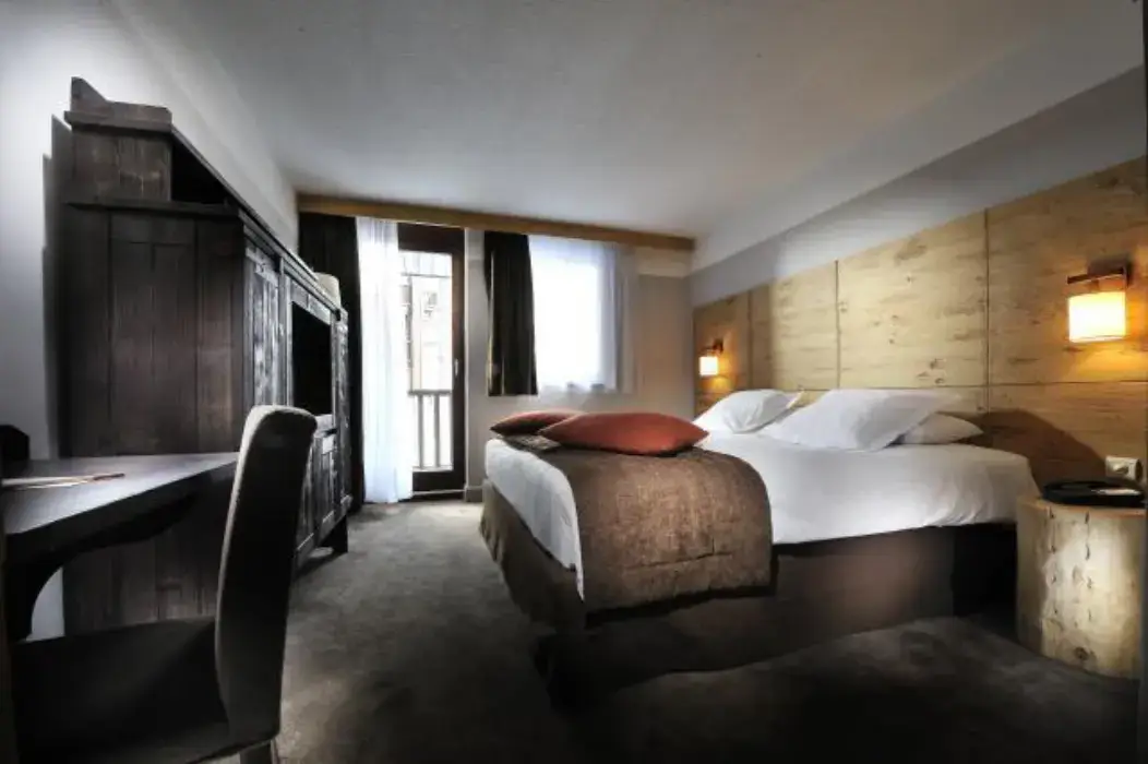 Hôtel L'Aigle Des Neiges 2