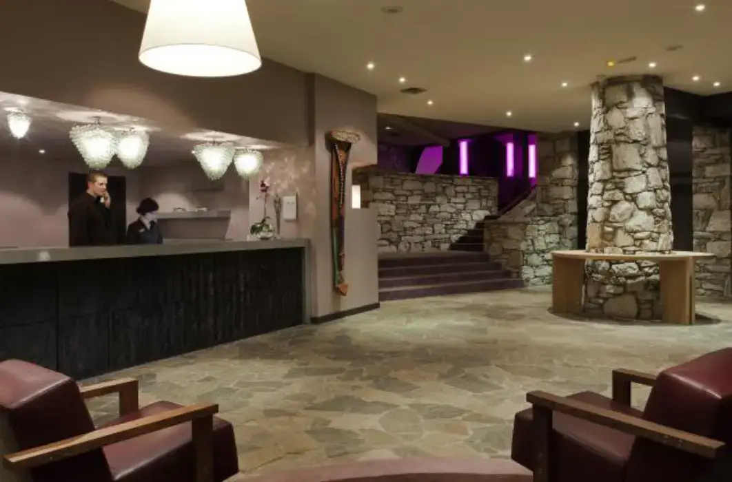 Hôtel L'Aigle Des Neiges 6