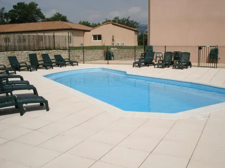 Les Châtaigniers 4