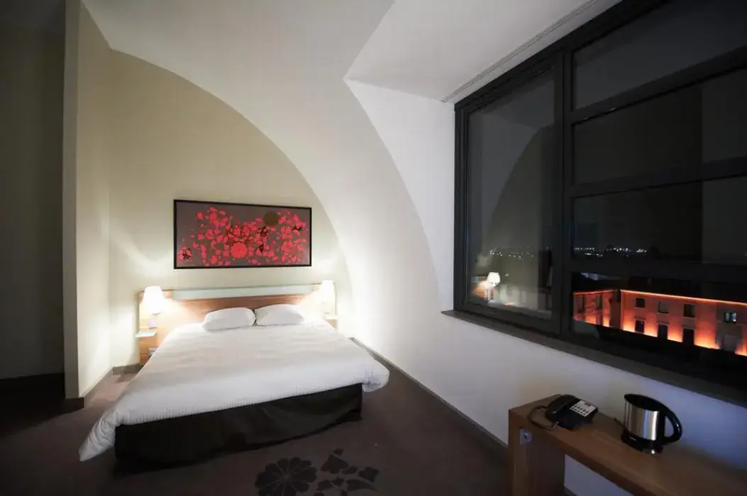Mercure Cholet Centre 12