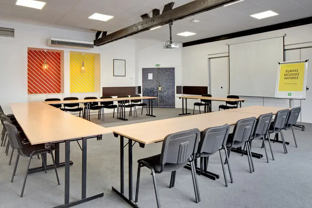 Ibis Styles Auxerre Nord 14