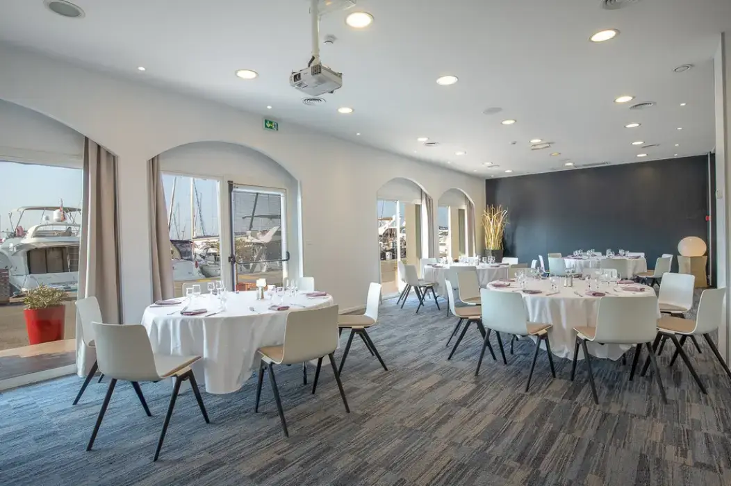 Best Western Plus Hôtel La Marina 12
