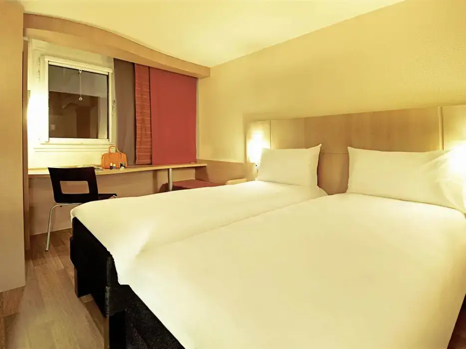 Ibis Lille Centre Gares 9