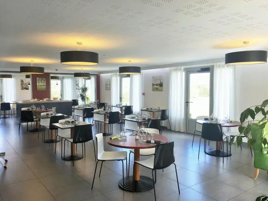 Best Hôtel Mayenne 4