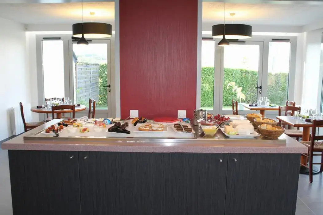 Best Hôtel Mayenne 5