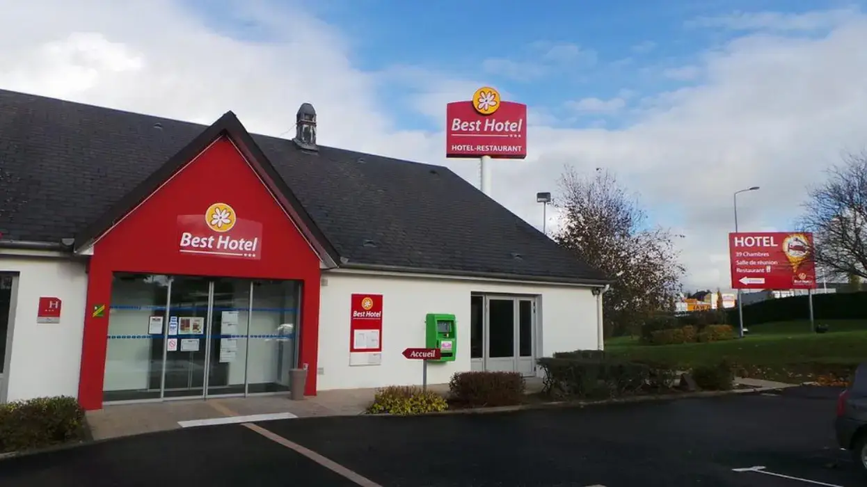 Best Hôtel Mayenne 6