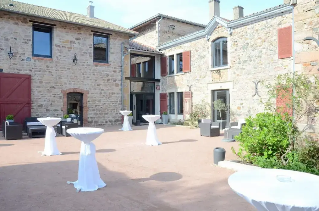 Château Pruzilly 2