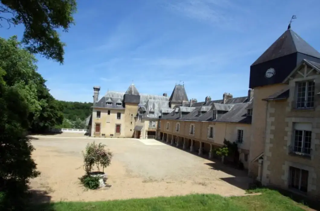 Château de la Mothe en Poitou 9