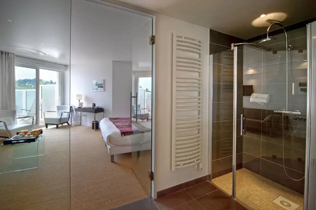 Hôtel La Marine 10