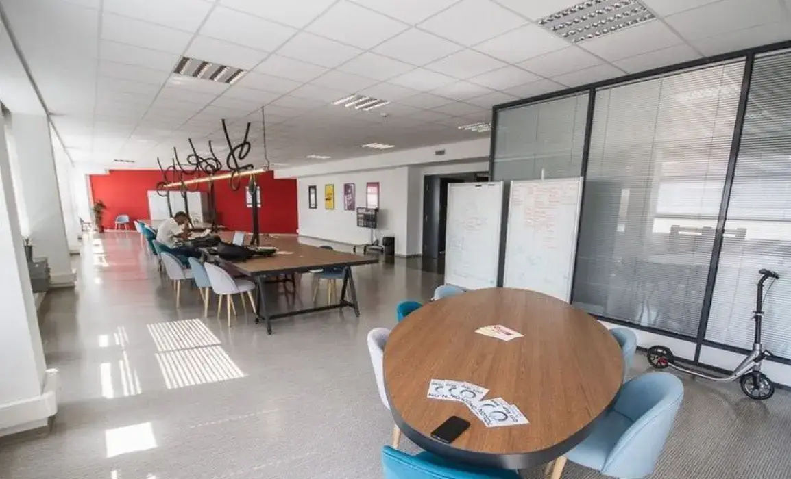 La Cantine By TVT Innovation