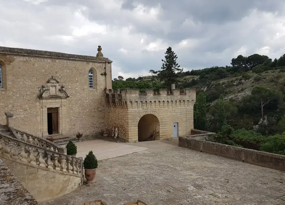 Château de la Barben 3