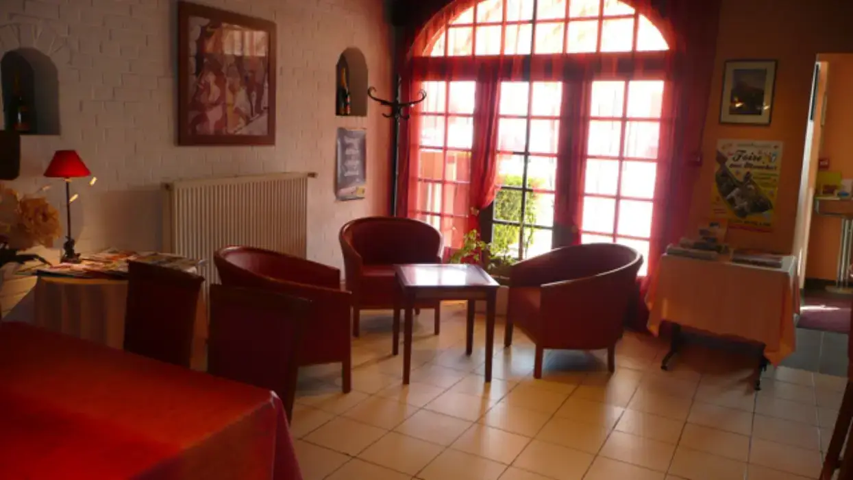 Hôtel les Paturelles 9