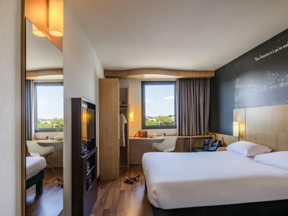 Ibis Cannes Mouans-Sartoux 8