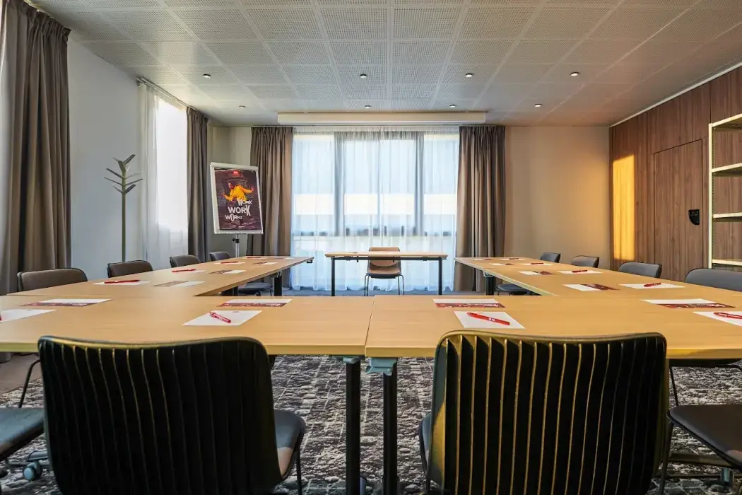 Ibis Montlhéry Paris Sud 16