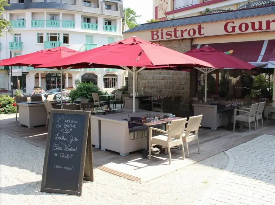 Bagnoles Hôtel 2