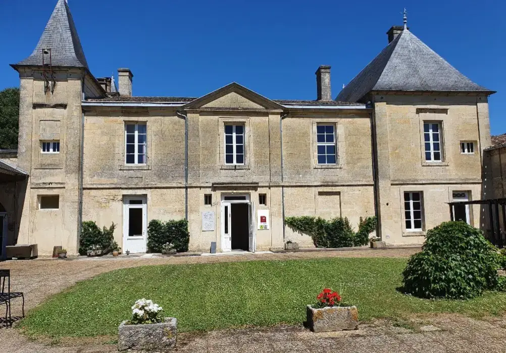 Château Fleur de Roques 10
