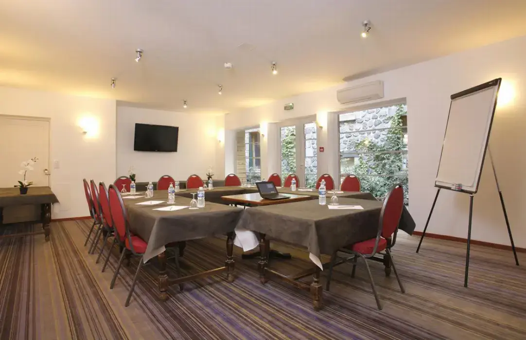 The Originals Boutique, Grand Hôtel Saint Pierre Aurillac 2