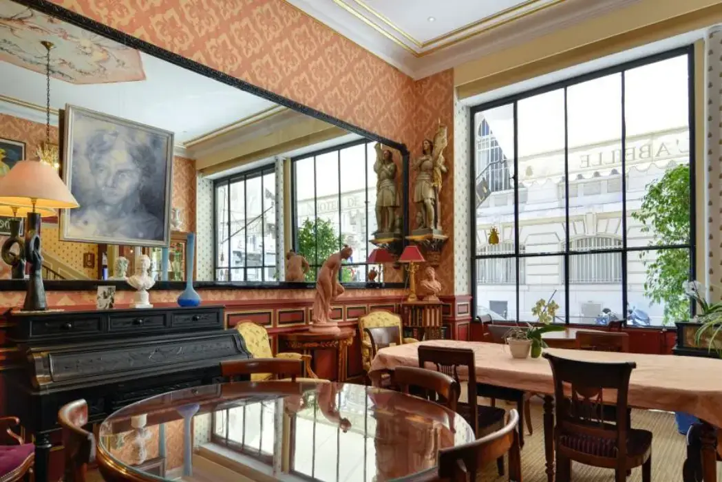 Hôtel de l'Abeille 4