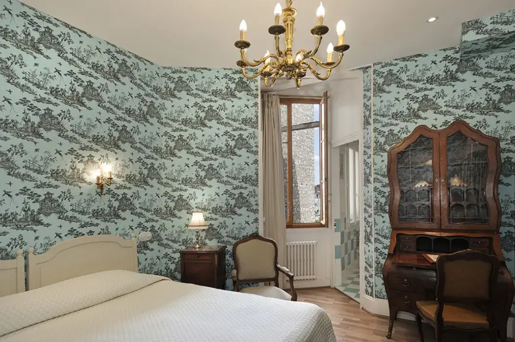 Hôtel de l'Abeille 8