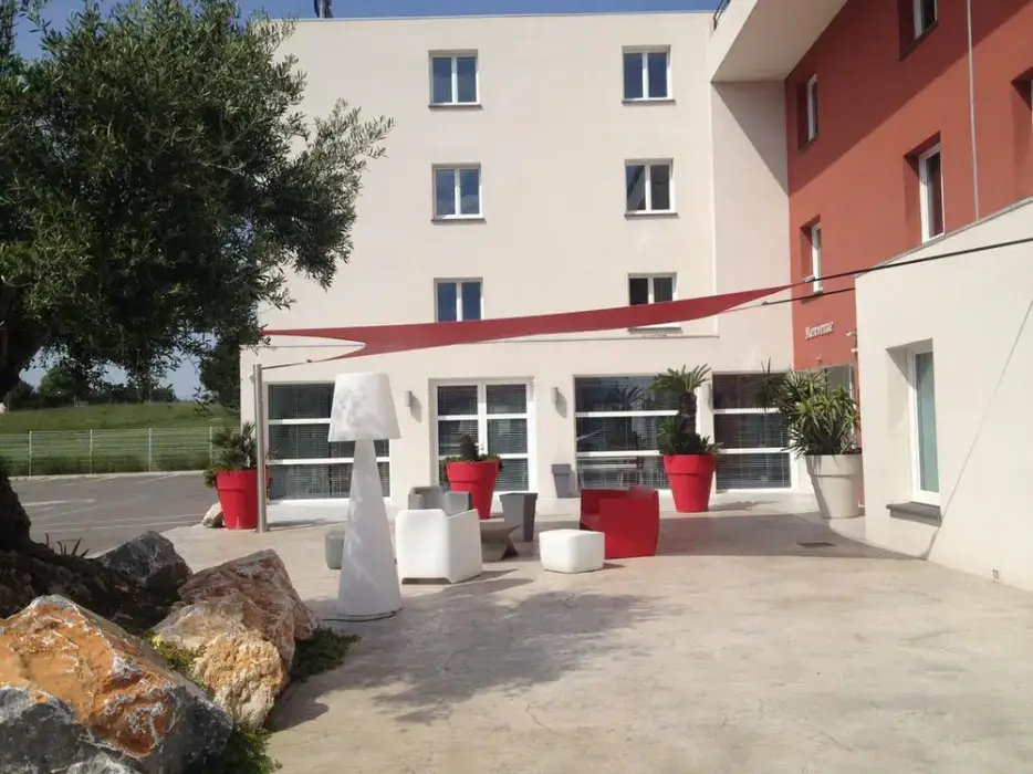 Kyriad Perpignan Sud 6