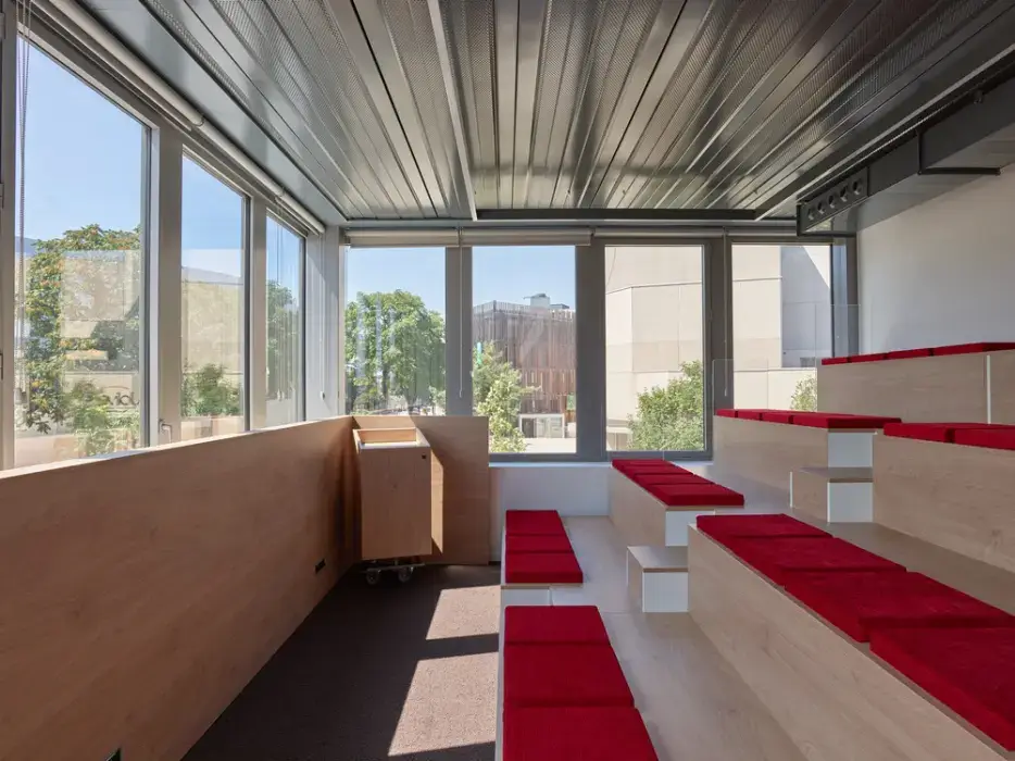 Level Innovative Workplace