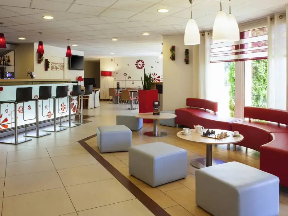 Ibis Jouy En Josas 5