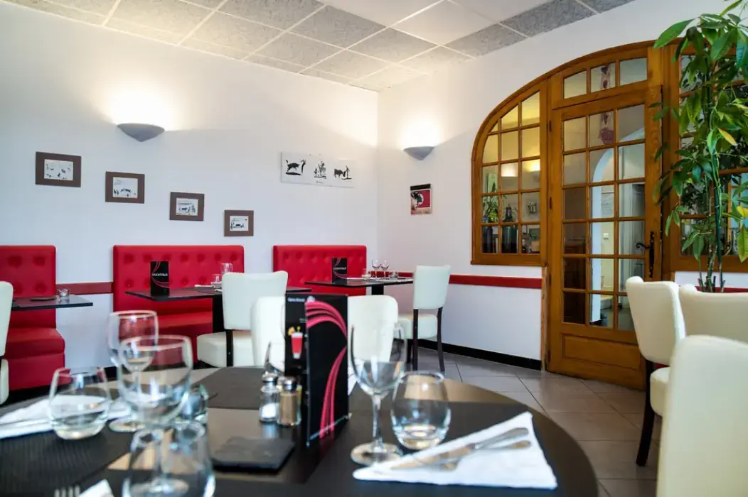 Hôtel Restaurant du Commerce 5