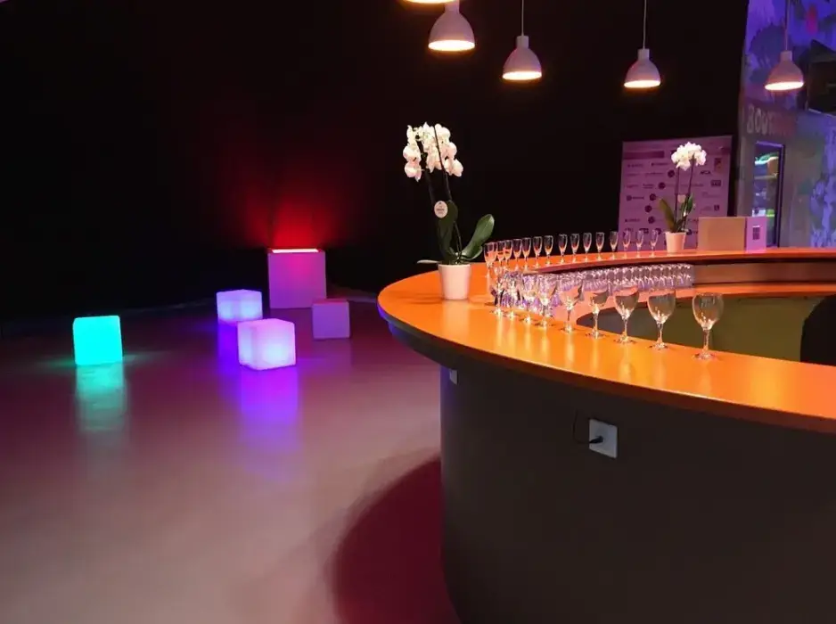 L'Espace 111 2