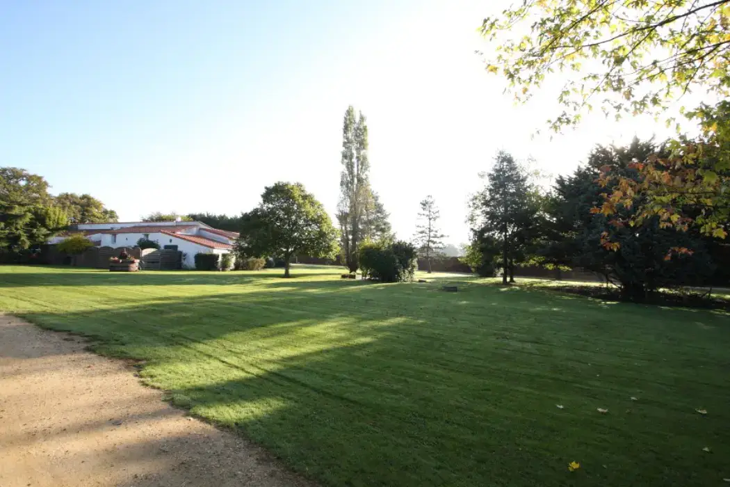 Domaine de la Sensive 11