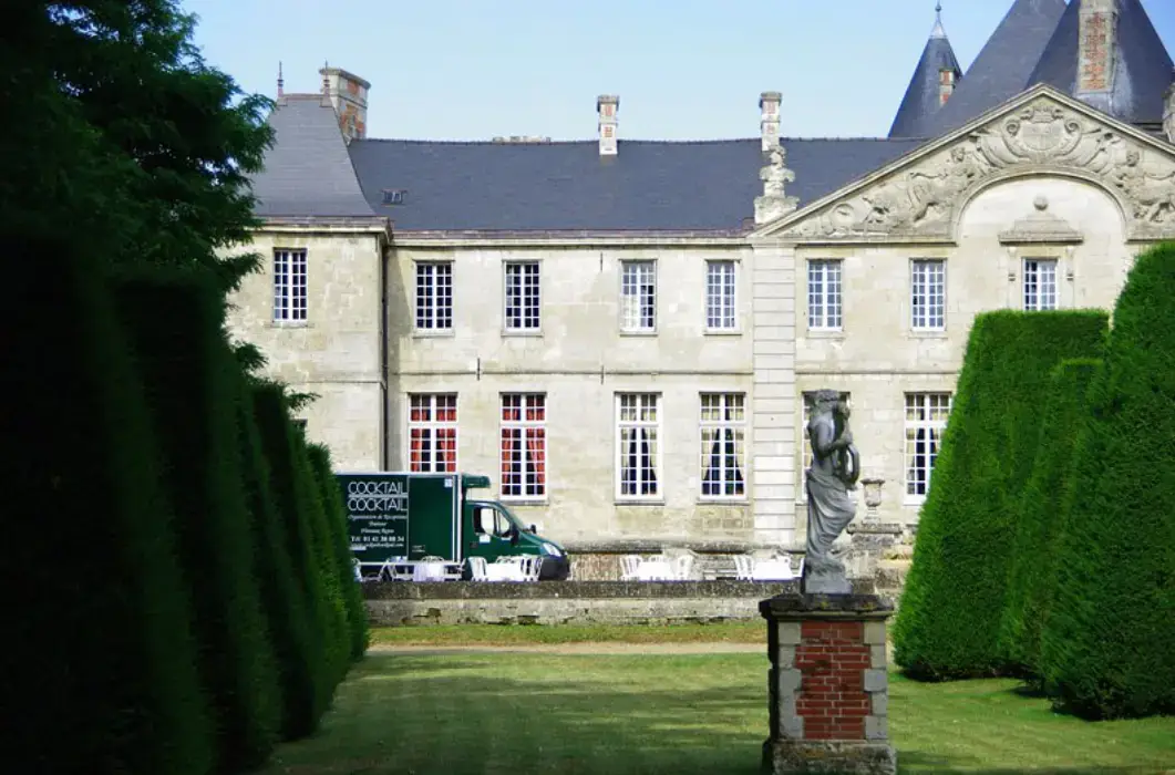 Le Château de Vic sur Aisne 6