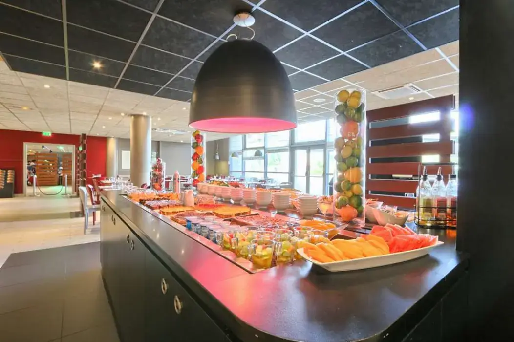Campanile Roissy 6