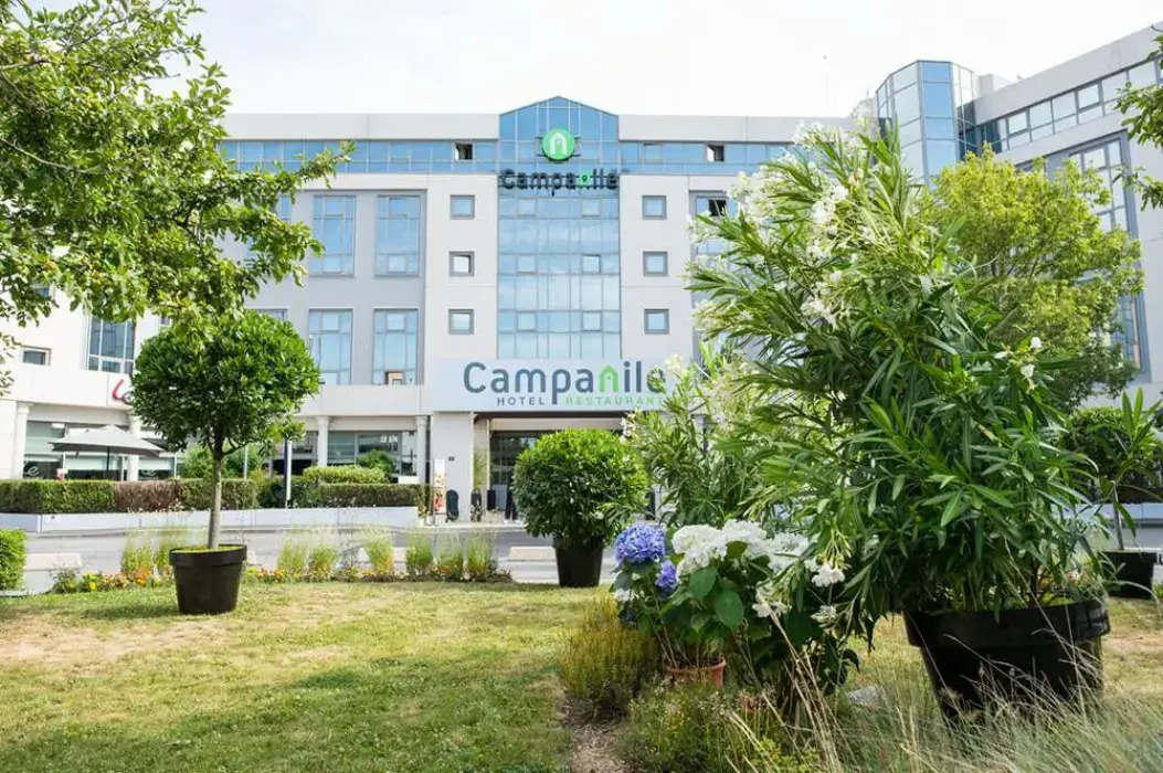 Campanile Roissy 13