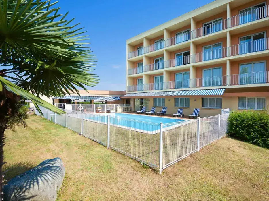 Ibis Tarbes Odos 6