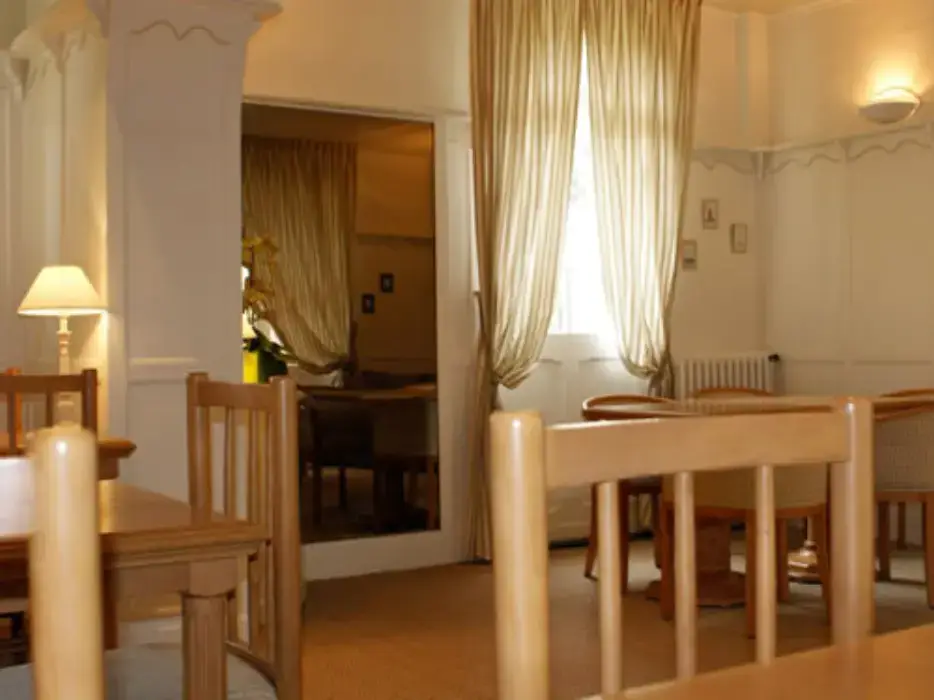 Castel Fleuri 8