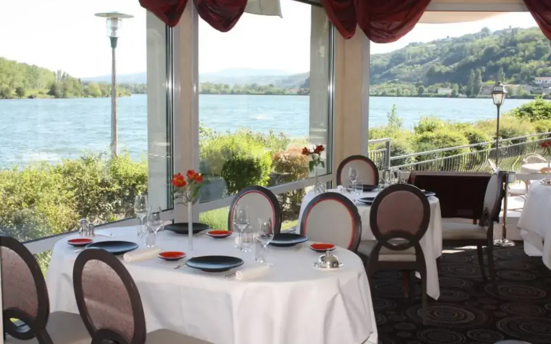 Le Beau Rivage 7
