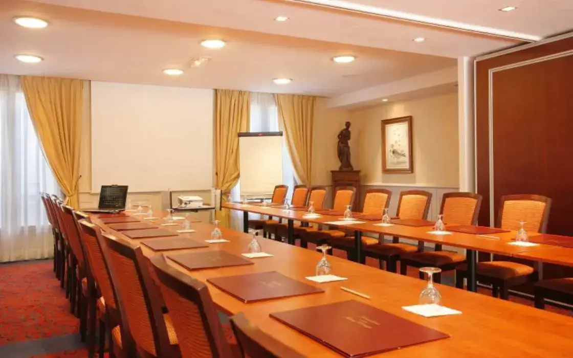 Le Beau Rivage 8