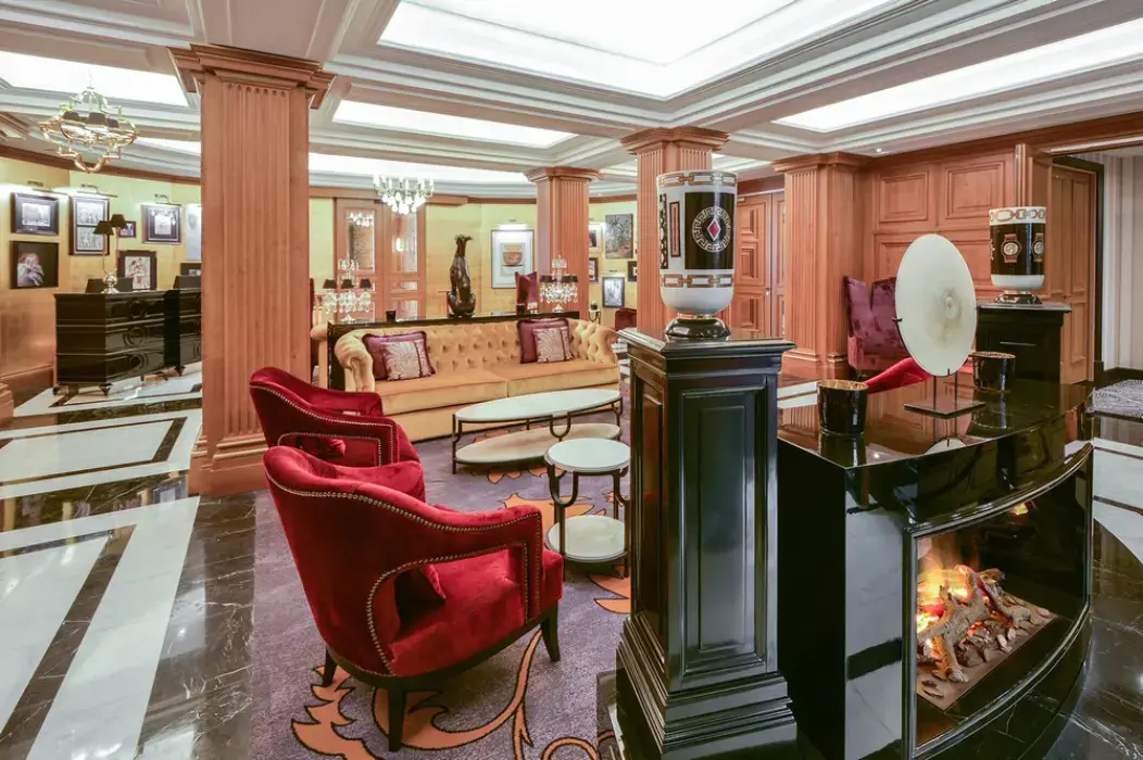 Maison Astor, Curio Collection by Hilton 4