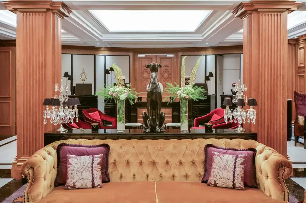 Maison Astor, Curio Collection by Hilton 11